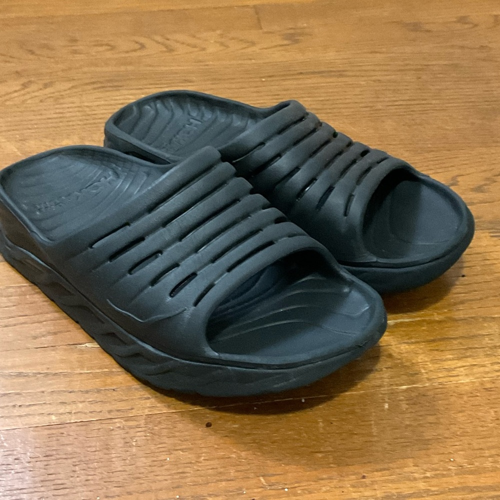 HOKA ONE ONE RECOVERY BLACK SLIDES VGUC WOMENS 10 MENS 8 - Picture 2 of 8